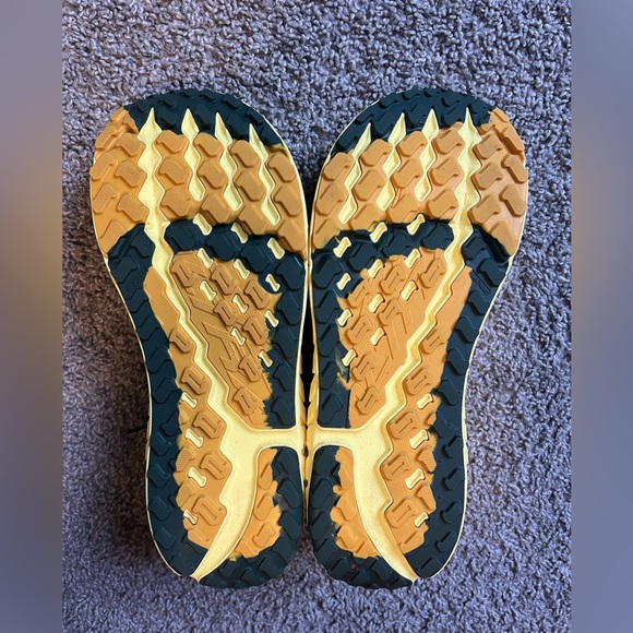 Altra Trail Running shoes - Picture 11 of 12